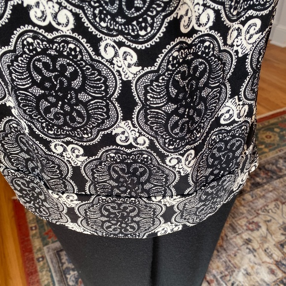 White House Black Market Halter w/Tie‎ - Size L - Picture 8 of 10